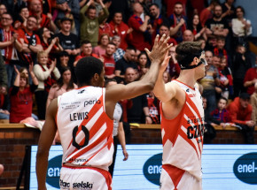 EBL: Czarni pokonują Legię i wracają na fotel lidera