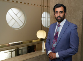 Szkocja: Humza Yousaf stanął na czele SNP i lokalnego rządu