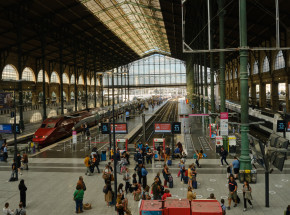 Paryż: atak nożownika na dworcu