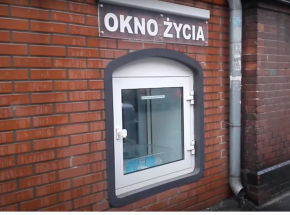 Wrocław: w oknie życia znaleziono 20-latka