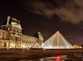 Luwr odzyskuje elementy zbroi skradzione prawie 40 lat temu