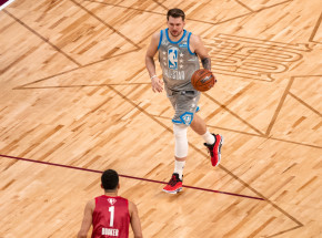 NBA: Luka Doncić oraz Joel Embiid zawodnikami tygodnia #25