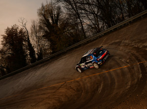 WRC: 0,5 sekundy pomiędzy Ogierem a Evansem po drugim dniu Rajdu Monzy