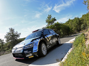 WRC: Ogier utrzymuje prowadzenie przed finałowym dniem Rajdu Hiszpanii