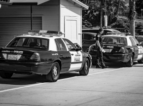 Kalifornia: 2 osoby oskarżone o usiłowanie zabójstwa po podpaleniu mężczyzny podczas kłótni