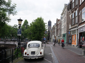 Holandia: 4-latek wybrał się na przejażdżkę samochodem matki