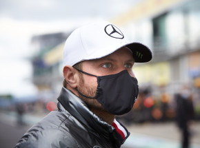 F1: Valtteri Bottas zwycięża w deszczowym GP Turcji