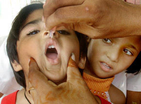Afganistan: kampania szczepień przeciw polio