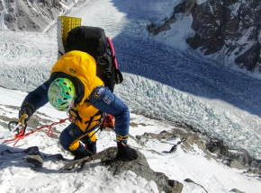 Huraganowy wiatr pod K2. Trudna sytuacja Magdaleny Gorzkowskiej