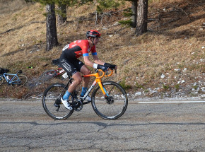 Strzała Walońska: Dylan Teuns najlepszy na Mur de Huy
