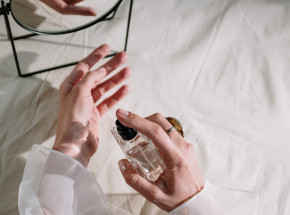 Zrównoważona produkcja zapachów, czyli wykorzystanie CO2 z recyklingu w perfumach