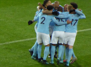 Premier League: City gromi i prowadzi w tabeli