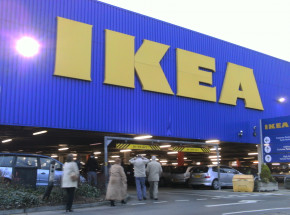 Wlk. Brytania: Ikea obniża zasiłki chorobowe niezaszczepionym pracownikom na kwarantannie