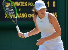 Tenis - WTA Dubaj: pewne zwycięstwo Świątek w II rundzie