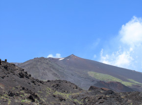 Paraliż komunikacyjny na Sycylii: Erupcja wulkanu uziemiła tysiące podróżnych