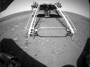 Chiński łazik marsjański rozpoczął pracę