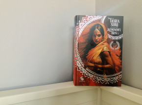 „Jaśminowy tron” Tasha Suri [RECENZJA]