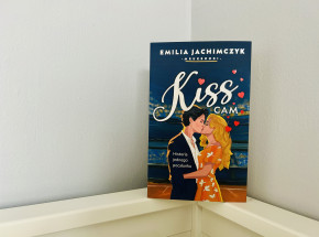 „Kiss Cam” Emilia Jachimczyk [RECENZJA]