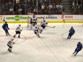 NHL: Golden Knights nie dali szans Avalanche, ważne zwycięstwo Lightning