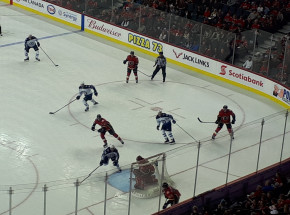 NHL: Hellebuyck zatrzymał Rangers