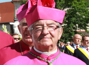 Abp Leszek Głódź oraz bp Edward Janiak ukarani za tuszowanie pedofilii