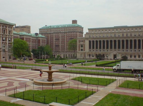 Uniwersytet Nowojorski: profesor zwolniony w związku z prowadzeniem „zbyt trudnych” zajęć