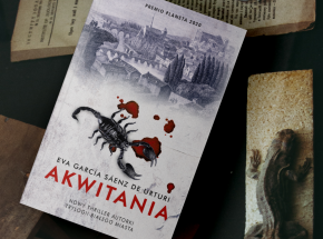 Autorka bestsellerowej “Ciszy Białego Miasta” powraca z kolejną wciągającą i niezwykłą książką!