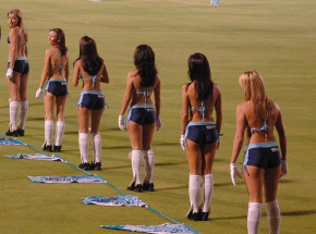 USA: 50-letnia kobieta tworzyła deepfake nastolatek, żeby usunięto je z zespołu cheerleaderek