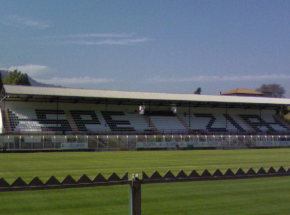 Serie A: beniaminek zdominował lidera!