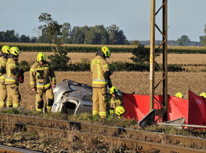 Tragiczny wypadek na przejeździe kolejowym w Szczytnikach Czerniejewskich