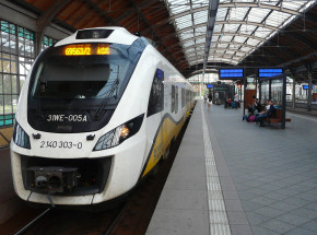 Wrocław: sejmik przyjął ustawę ułatwiającą powstanie Wrocławskiej Kolei Aglomeracyjnej