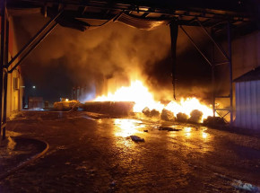 Nocny atak dronów na rafinerię w obwodzie leningradzkim