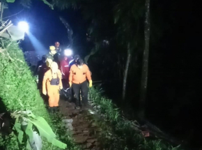 Indonezja: szkolny autobus wpadł do wąwozu. Nie żyje co najmniej 27 osób