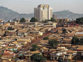 Kamerun: troje uczniów i nauczyciel ofiarami zamachu na szkołę