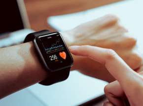 Smartwatch – więcej niż zegarek. Jak wybrać idealny model?