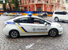 Ukraina: samolot sportowy spadł na dom