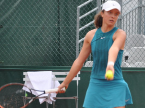 Tenis - RG: Świątek awansuje do kolejnej rundy w deblu