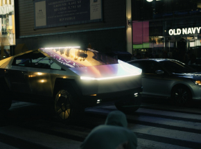 Cybertruck sam w Nowym Jorku. Auto pojawiło się na Manhattanie