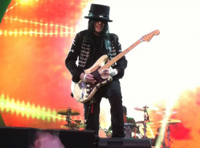 Konflikt między Mötley Crüe i Mickiem Marsem