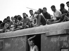 Pakistan: 28 osób zginęło, a 40 zostało rannych w wypadku autobusu