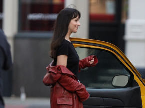 Dakota Johnson na nowych zdjęciach z planu „Madame Web”