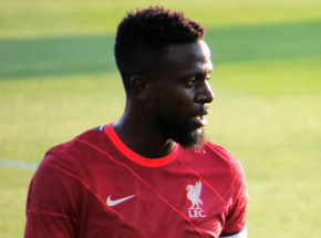 Premier League: Liverpool czerwony po derbach, dobry powrót Origiego!