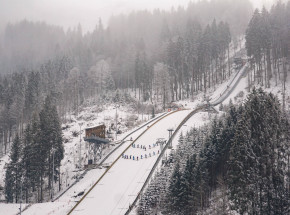 Skoki narciarskie - PŚ: Lanisek wygrywa kwalifikacje, czterech Polaków z awansem
