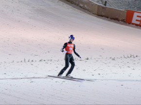 Skoki narciarskie - TCS: Kobayashi górą po raz trzeci, trzech Polaków w finale