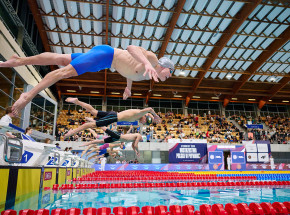 Pierwsze złota mistrzostw Polski w pływaniu rozdane w Szczecinie