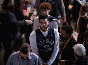 NBA: Celtics lepsi od 76ers, Warriors z wygraną i pierścieniami