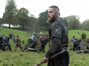 Ze Skandynawii na Arrakis. Travis Fimmel w obsadzie „Dune: The Sisterhood”