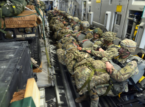 Dodatkowe siły USA już w Polsce. Pierwsi żołnierze wylądowali w Jasionce