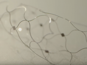 62-latek wysłał tweeta myślami za pomocą chipa w mózgu