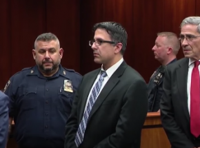 Nowy Jork: były policjant uznany za winnego w związku ze śmiercią swojego syna, któremu kazał spać w garażu